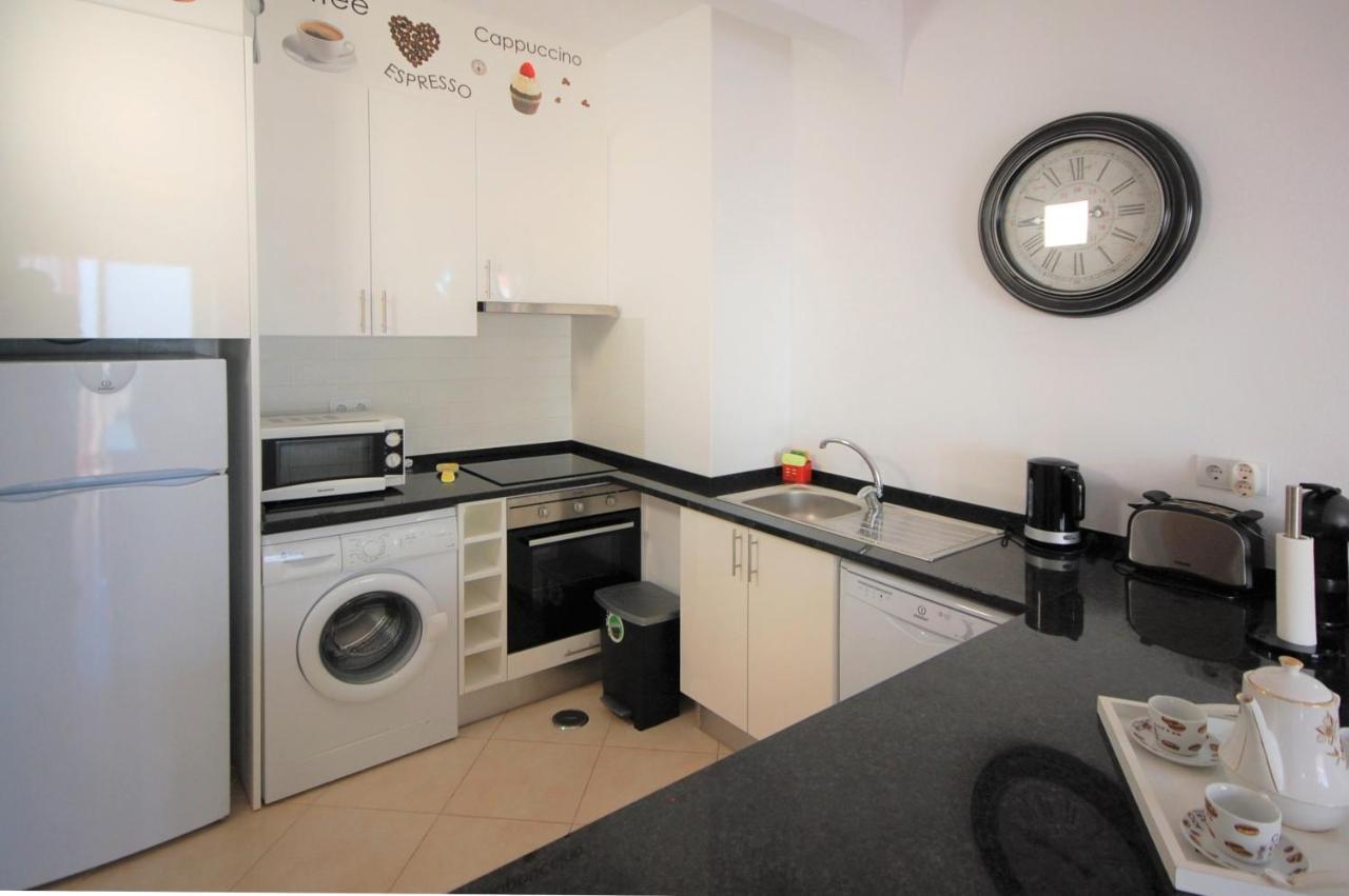 Vila Mar Praia - Free Wifi - 50 M From The Beach Armacao de Pera Exterior photo