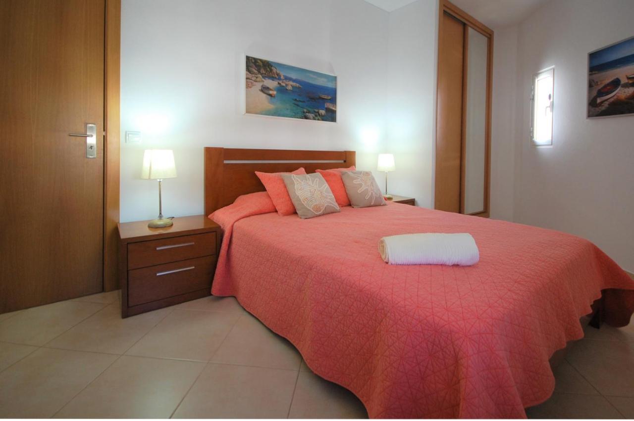 Vila Mar Praia - Free Wifi - 50 M From The Beach Armacao de Pera Exterior photo